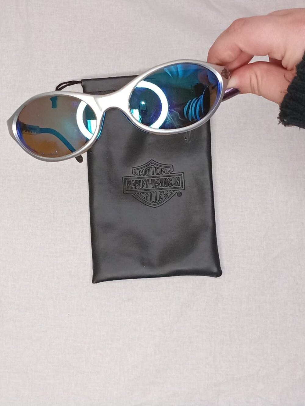 Harley Davidson Sunglasses & Pouch [Product type]